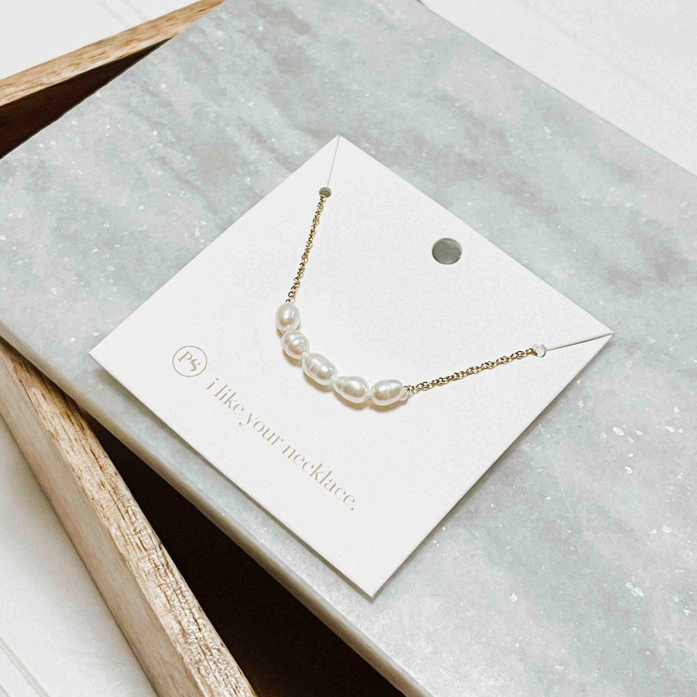 Santa Monica Pearl Necklace *Waterproof*